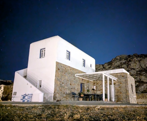 mykonos_rock